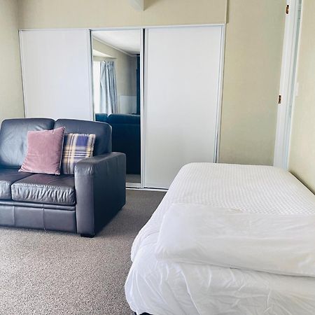 Cozy 1Br Stay In Taupo Central Ngoại thất bức ảnh